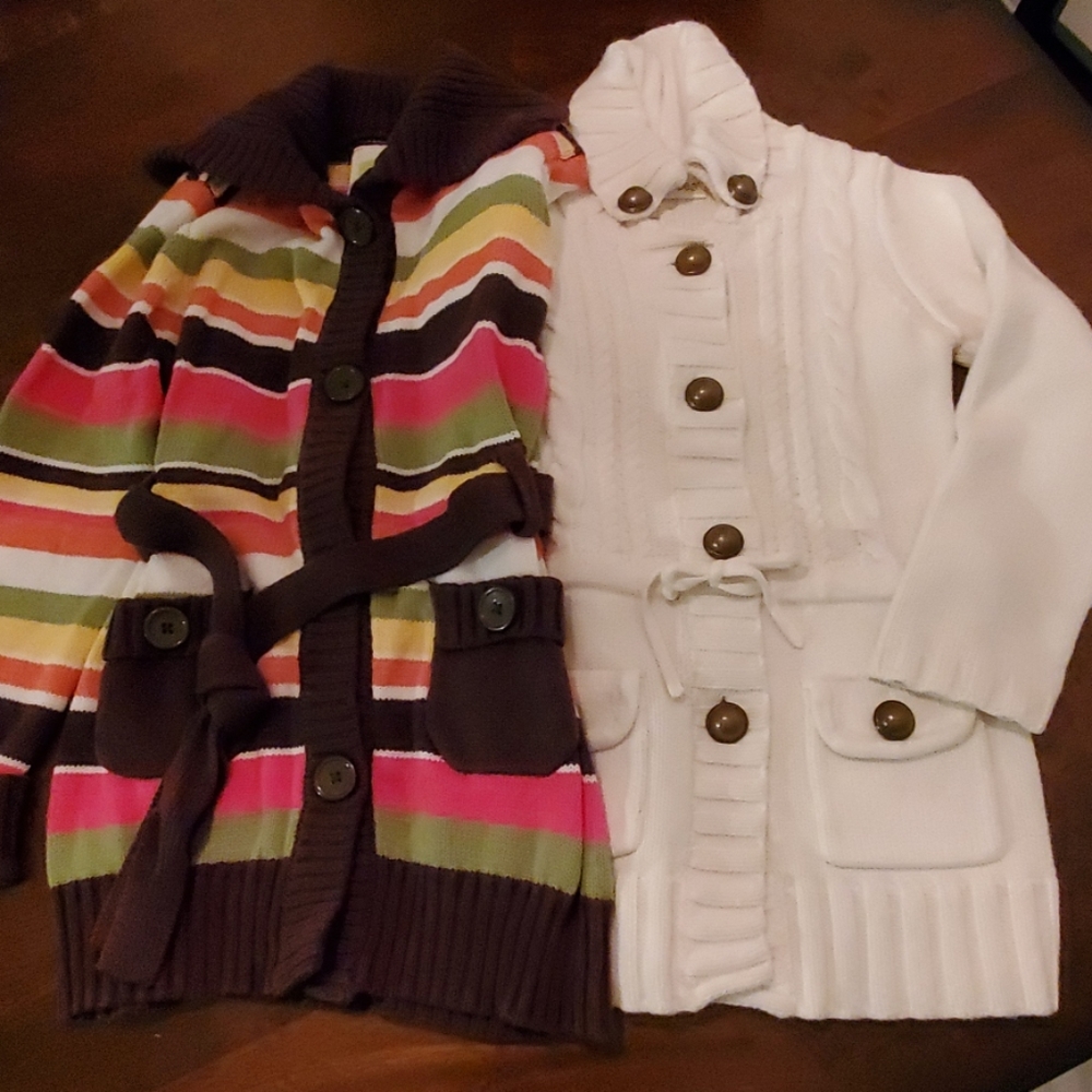 Like new girls button down sweaters
